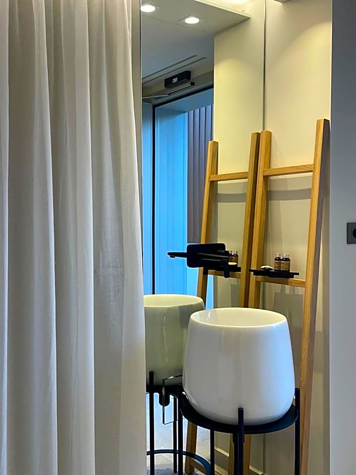 Balance Accommodation