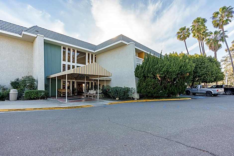 Dana Point Marina Inn