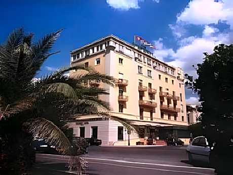 Hotel President
