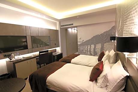 Twin room (Free Indoor Parking)