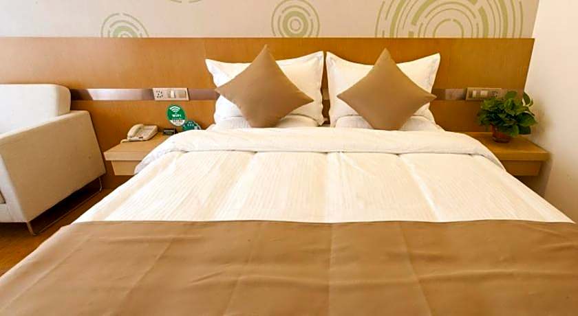 GreenTree Inn Jinzhong Pingyao City South Railway Station Express Hotel