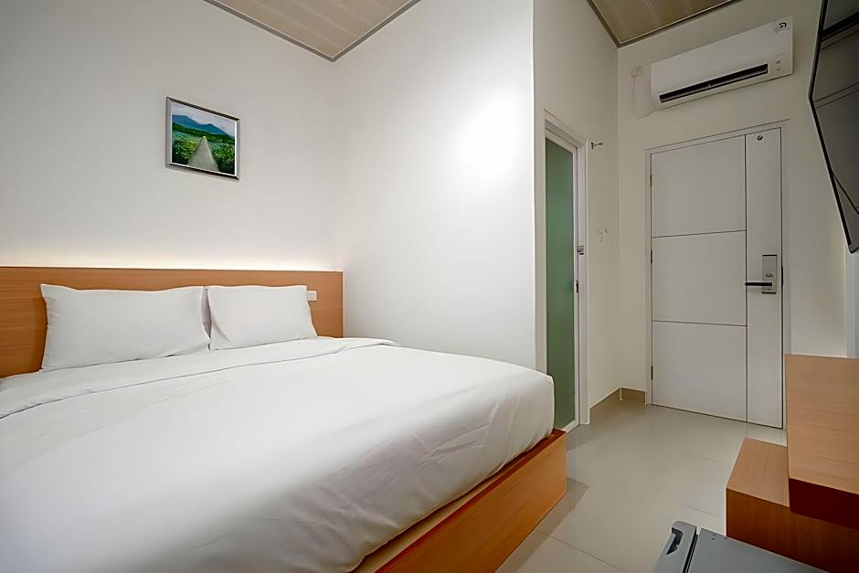 Yehezkiel Hotel Lembang Mitra RedDoorz