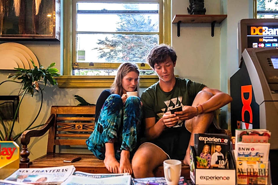 Ocean Island Inn | Backpackers | Suites