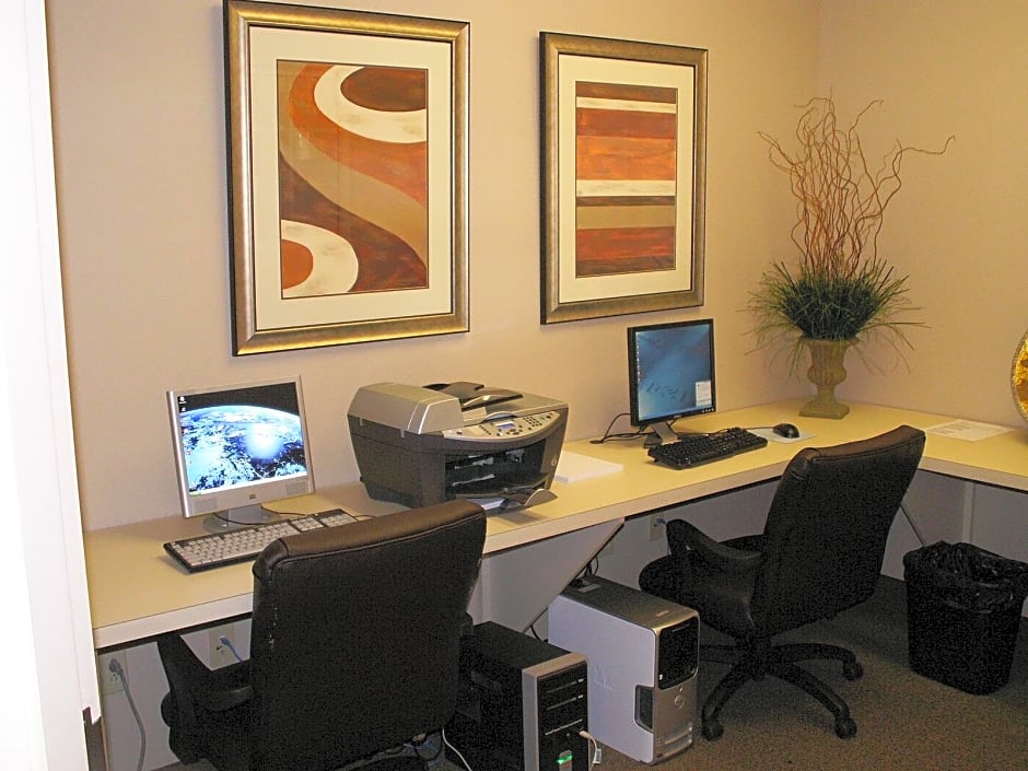 Candlewood Suites Clarksville By IHG