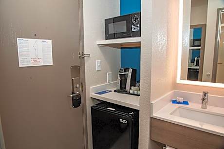 Standard Room with Two Queen Beds