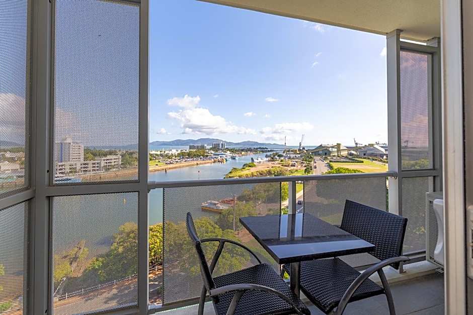 Oaks Townsville Metropole Hotel