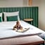 Hotel H12