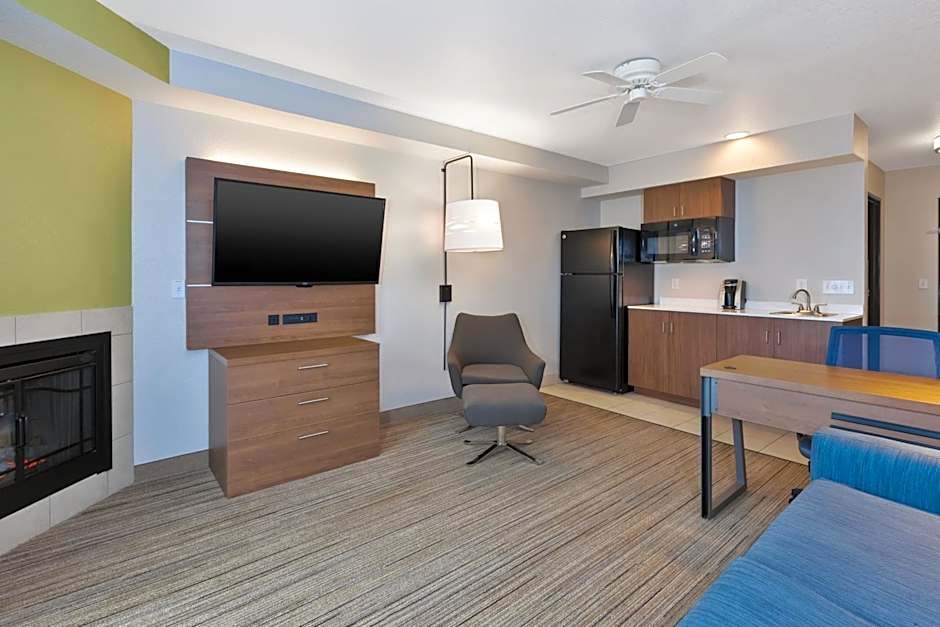 Holiday Inn Express Hotel & Suites Petoskey By IHG