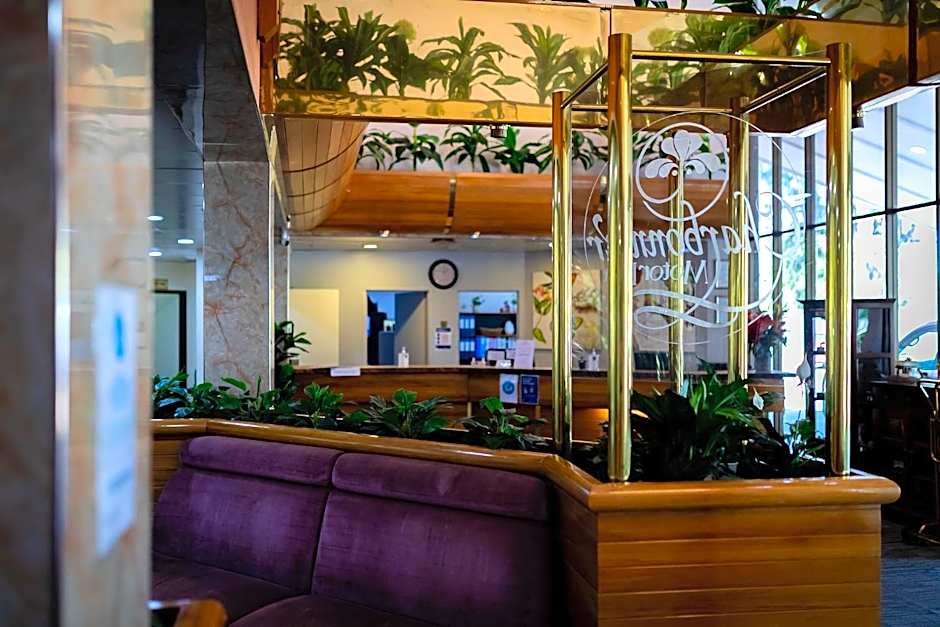 Charbonnier Motor Inn