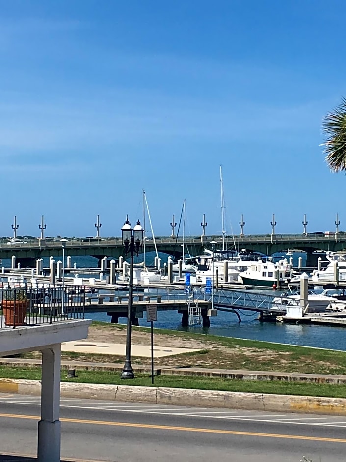 Historic Waterfront Marion Motor Lodge in downtown St Augustine