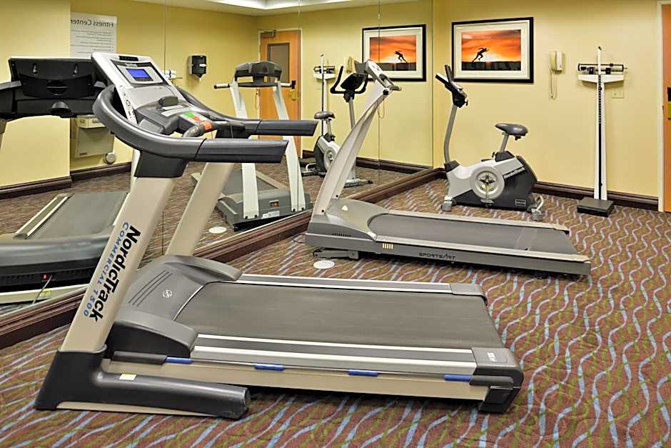 Holiday Inn Express Hotel & Suites Charlotte By IHG