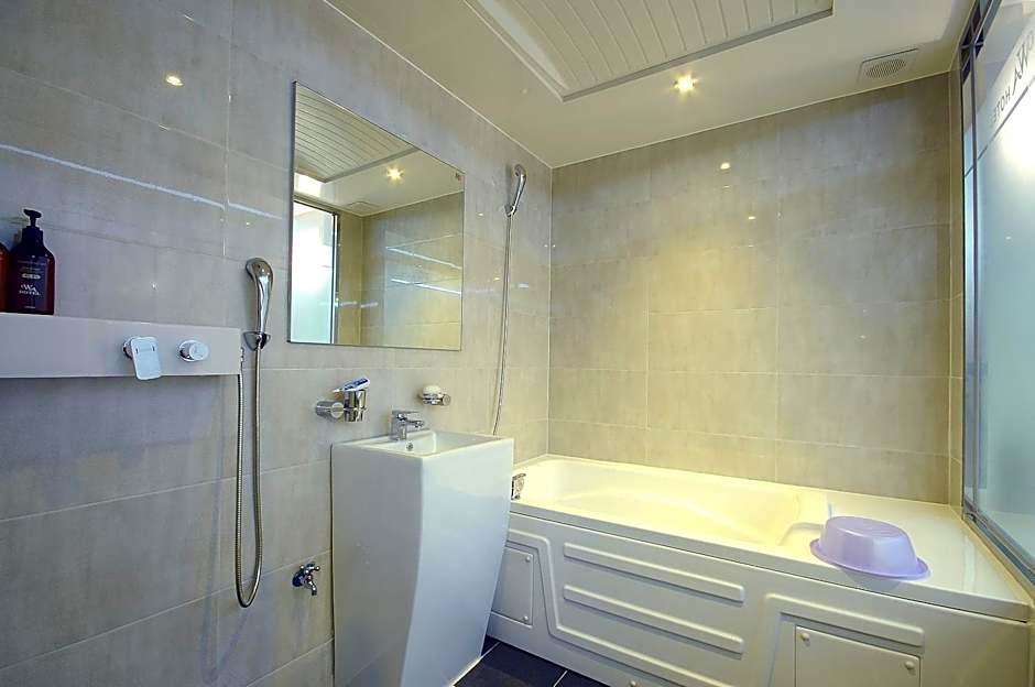 WA Hotel