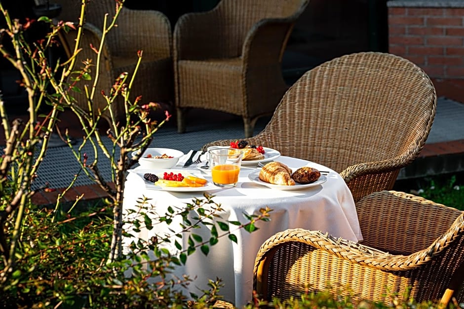 Phi Hotel Emilia
