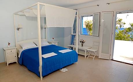 Deluxe Two-Bedroom Apartment (4 Adults)