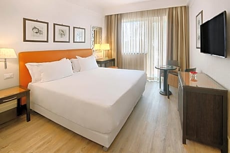 Standard Double Room with Garden View and Terrace