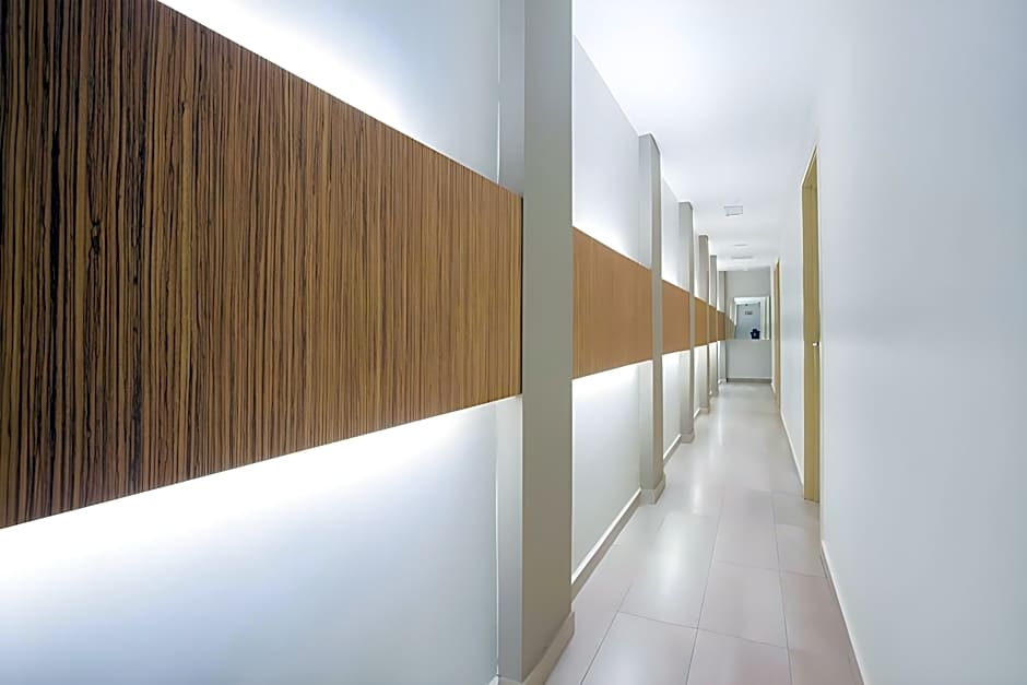 Hotel CIQ,  Wong Ah Fook