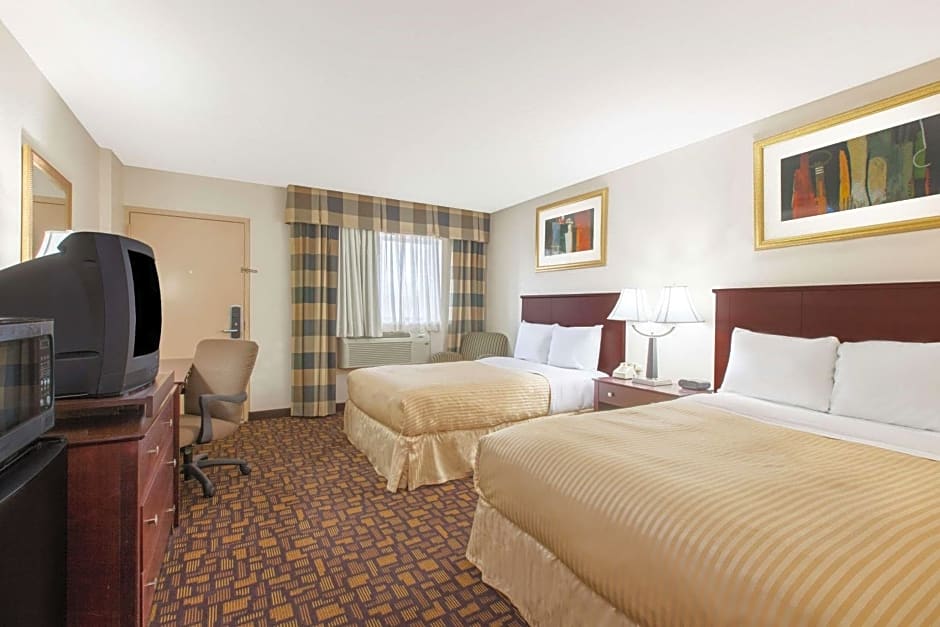Knights Inn Parkway