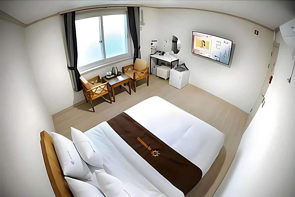 Mj Hotel