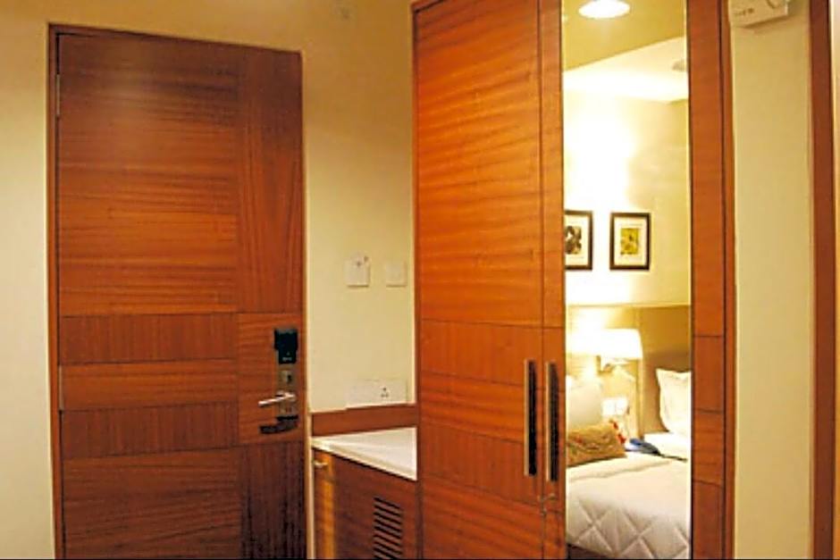 Kells Hotel and Restaurant