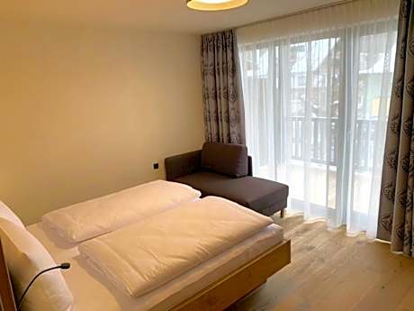 One-Bedroom Apartment with 2 Bathrooms