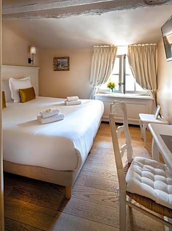Double Room Rotonde (third floor)