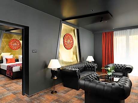 MAYA Suite with One King Bed and Two Bathrooms - View