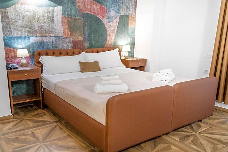 Kairos Hotel