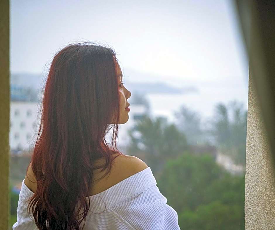 Sea Breeze Hotel & Villa