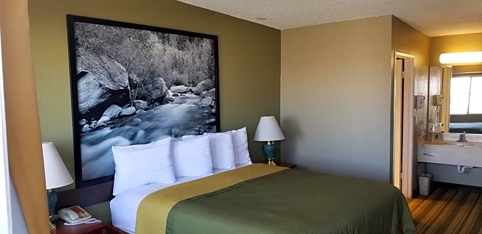 Super 8 by Wyndham Ridgecrest