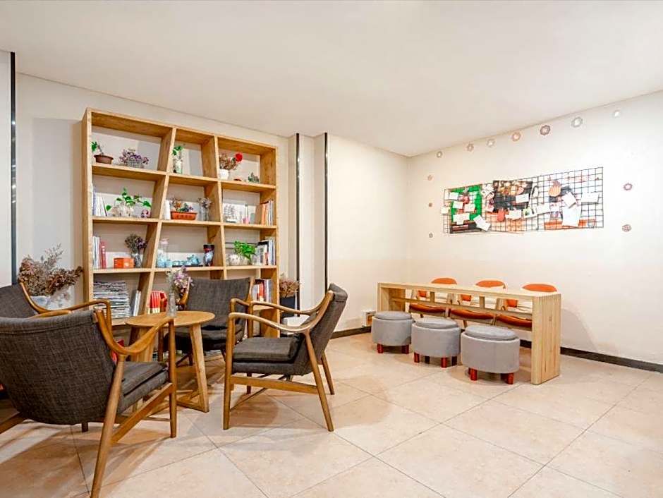 7 Days Premium Hotel Xian North Gate Anyuan Gate Subway Station Branch – Xi'an City, LA
