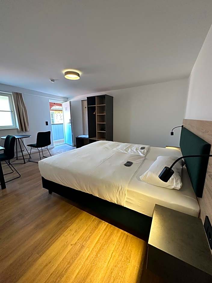 Hopfenhotel am Adenauerufer