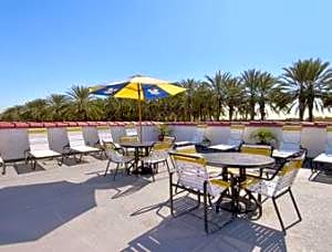 Kings Inn Anaheim at The Park & Convention Center