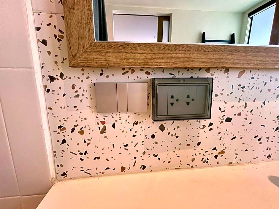 Shanti-Retreat Hotel