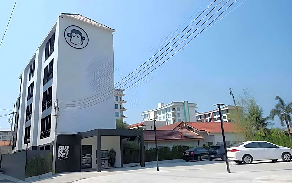 Blu Monkey Boutique Bangsaen