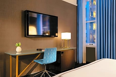 Premium King Room with Soaking Tub