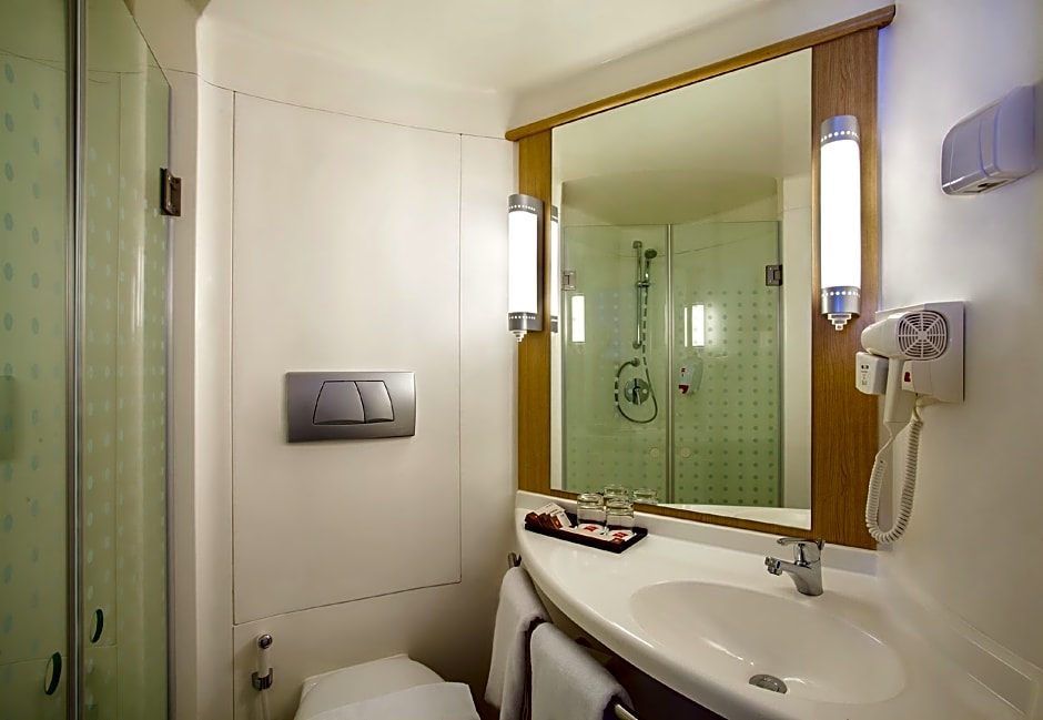 Ibis Manado City Center Boulevard