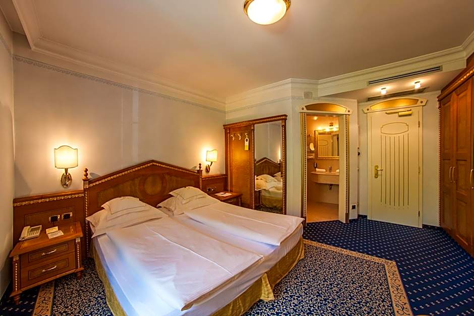 Cityhotel Goldener Adler B&B