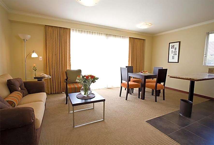 Hotel Stubel Suites & Cafe