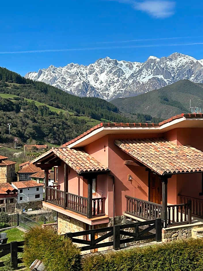 Apartamentos La Montaña