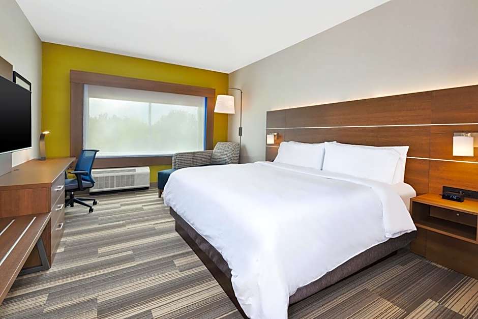 Holiday Inn Express & Suites Milan - Sandusky Area By IHG