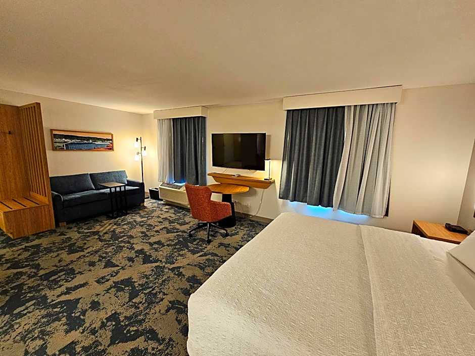 Photo 1 of 7 of Studio 1 King Bed Suite