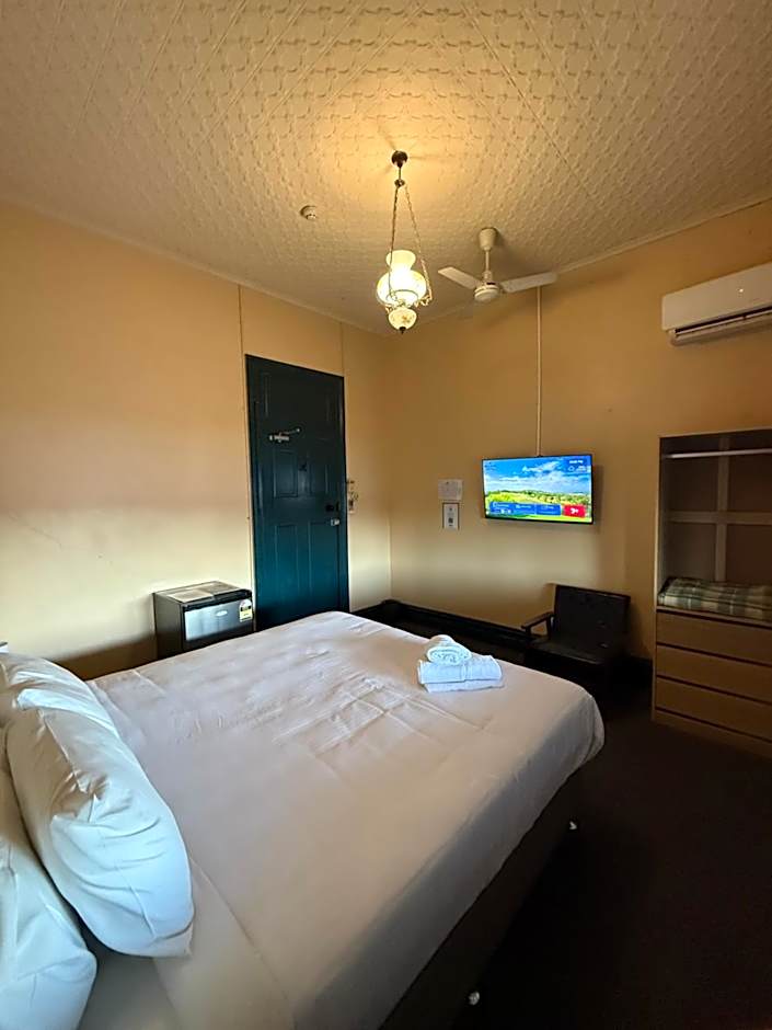 Bellbird Hotel
