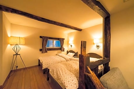 Twin Room with Shared Bathroom