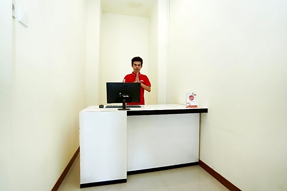 OYO Flagship 3688 Pot Art