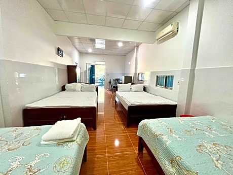 4-Bed Mixed Dormitory Room