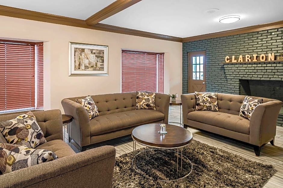 Clarion Inn Near Jblm – Tacoma, WA