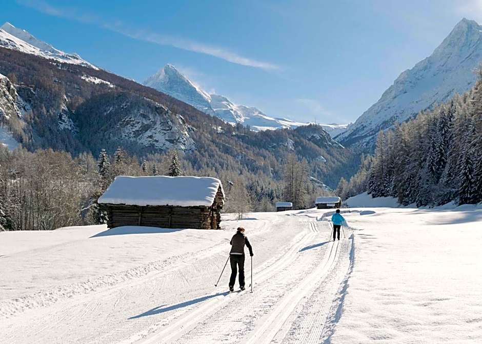 Hôtel Dents de Veisivi