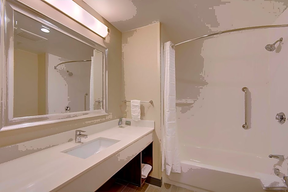 Best Western Hampshire Inn & Suites