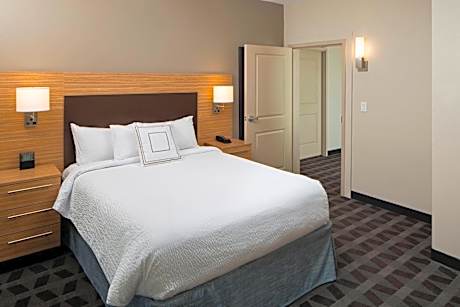 Queen Suite