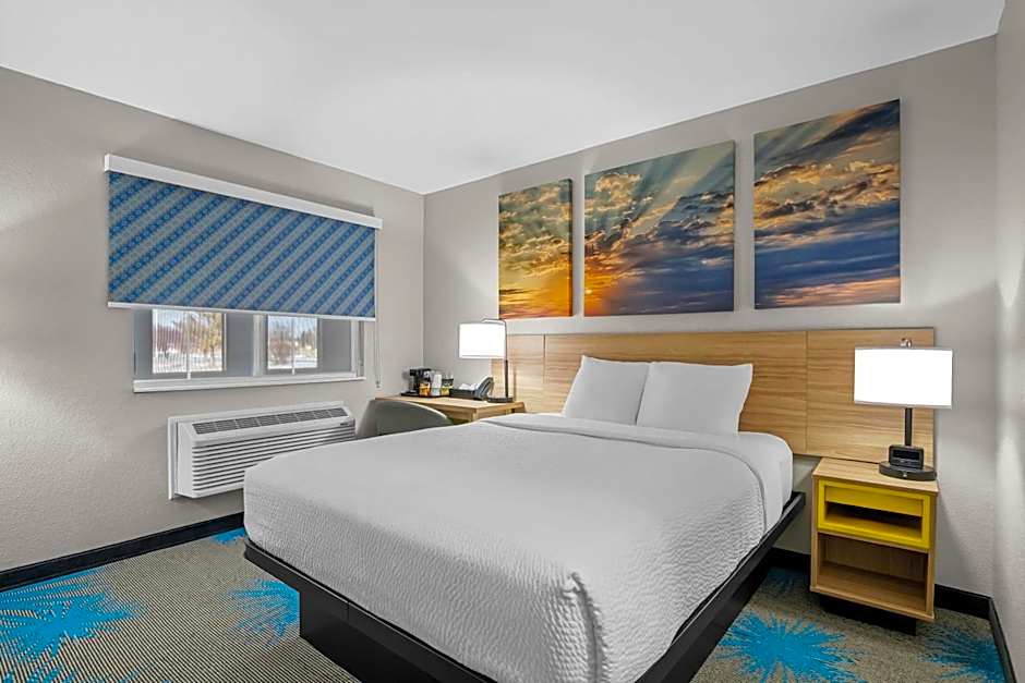 Days Inn by Wyndham Imlay City